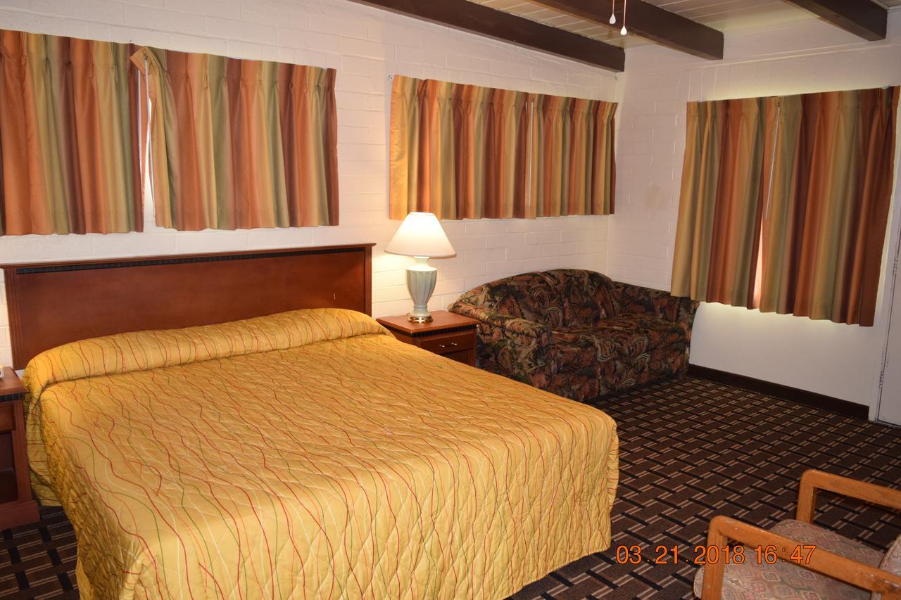 Stanlunds Inn And Suites Borrego Springs Dış mekan fotoğraf