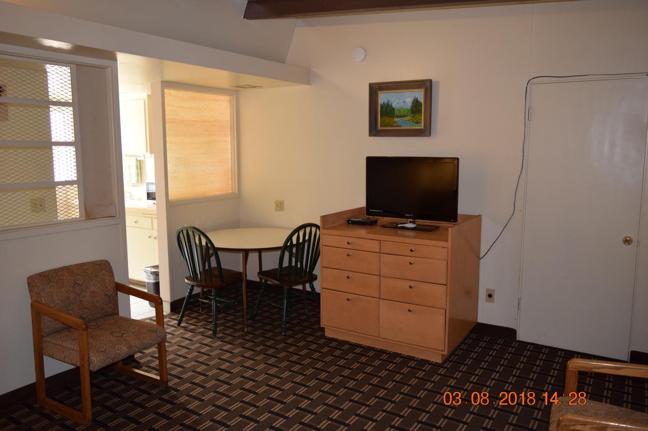 Stanlunds Inn And Suites Borrego Springs Dış mekan fotoğraf